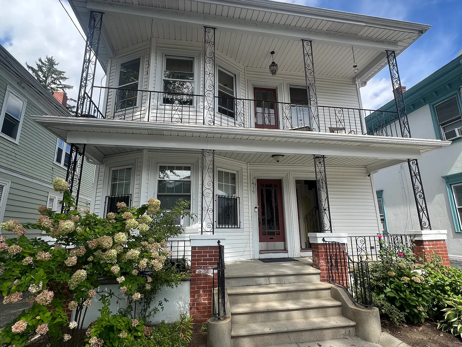 3 bed, 1408 sqft, $2,800 — Photo 2