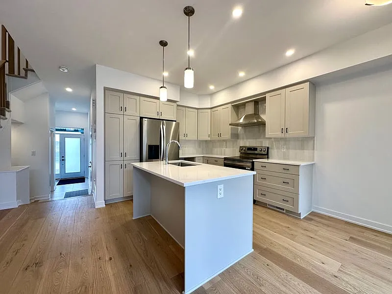 171 Bliss Crescent — Photo 2