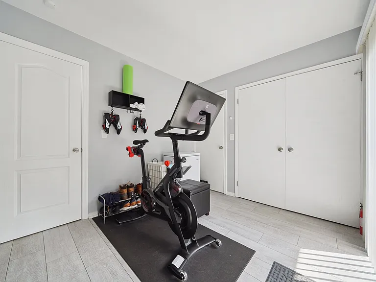 100 Willowbrook Ave #1 — Photo 4
