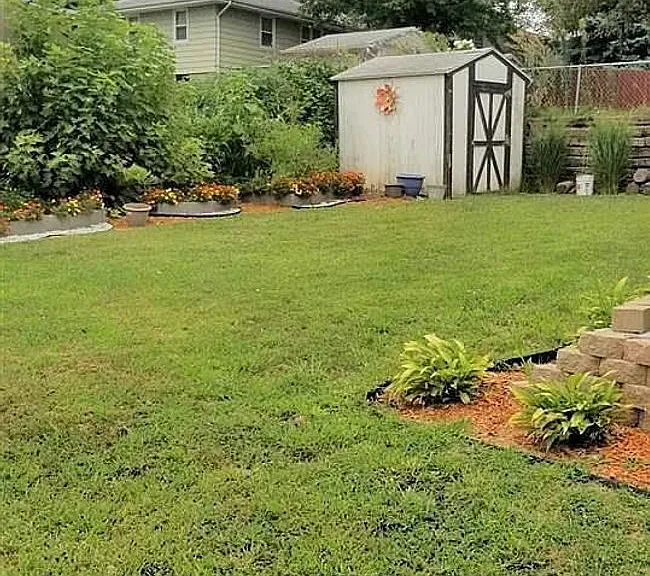 6226 Oak St — Photo 3