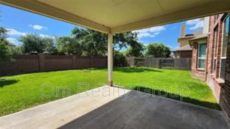5 bed, 3.5 bath, 3483 sqft, $3,350 — Photo 4