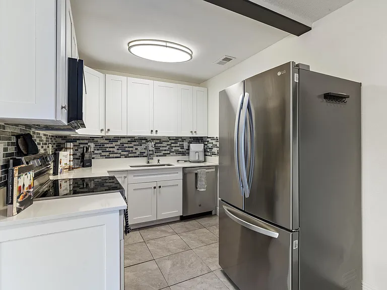 299 SW 7th St #2060 — Photo 5