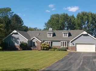 1414 W Lincoln Rd, McHenry, IL 60051