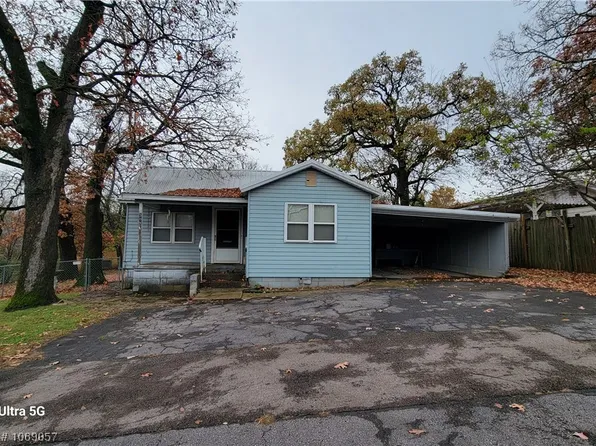 305 Texas St, Arkoma, OK 74901