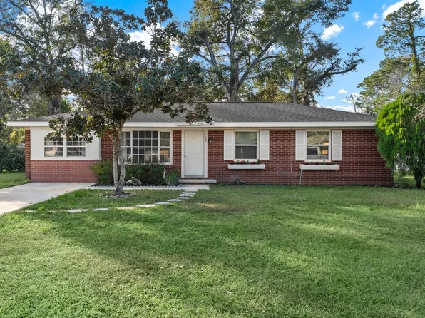 500 College Ave, Fruitland Park, FL 34731