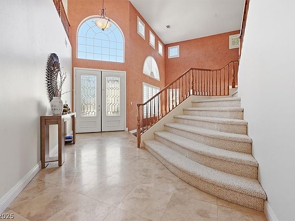 2nd image of 1813 Country Meadows Dr