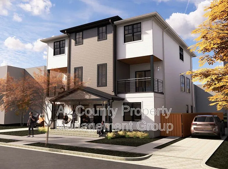 3122 Greene Ave — Photo 1