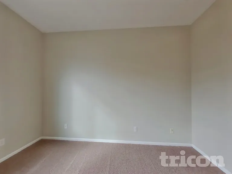 565 Winebrook Way — Photo 9