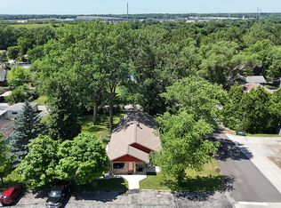 8420 Archer Ave, Willow Springs, IL 60480