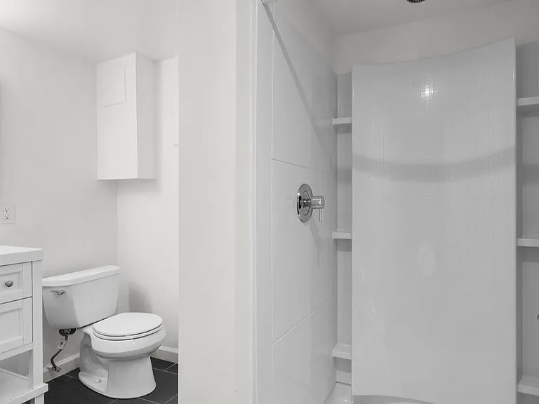 1321 I St NE — Photo 35