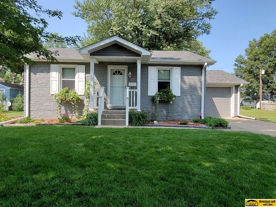 225 S 20th St Beatrice NE 68310 Zillow