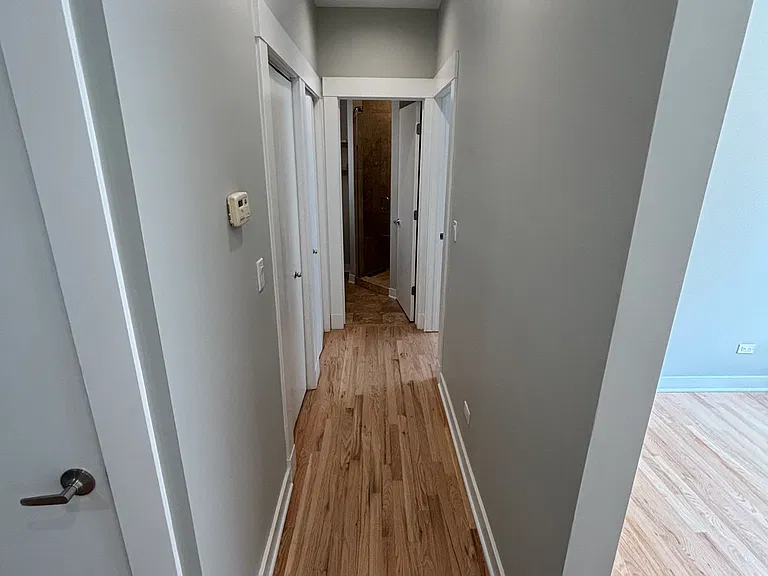 2245 W Barry Ave #2C — Photo 4