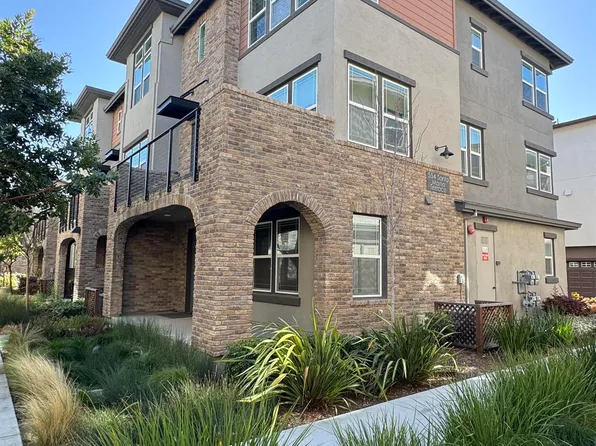 554 Santa Maria Ter #4, Sunnyvale, CA 94085