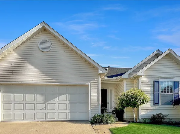 1122 Ledgestone Dr, Wadsworth, OH 44281