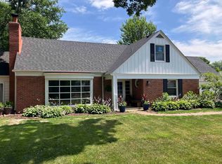 914 W Lincoln Blvd, Freeport, IL 61032