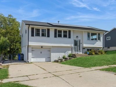 2749 Evelyn Dr SW, Cedar Rapids, IA, 52404