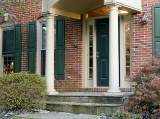 10606 Maplecrest Ln, Potomac, MD 20854