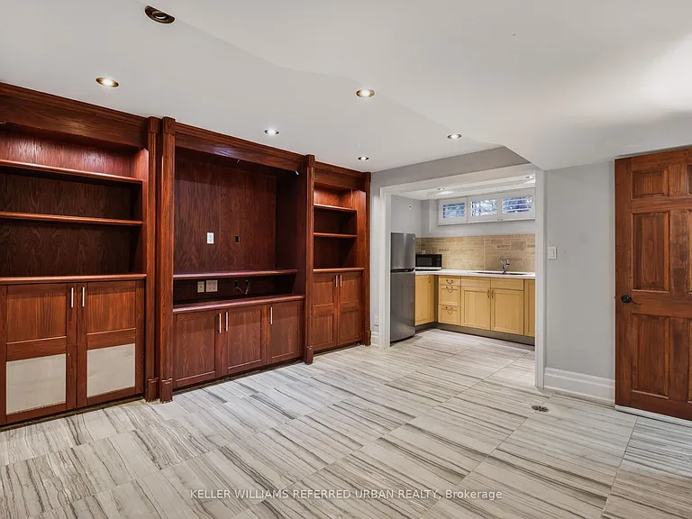 25 Carscadden Dr #LOWER — Photo 3