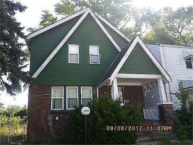 1st image of 19262 Hawthorne St