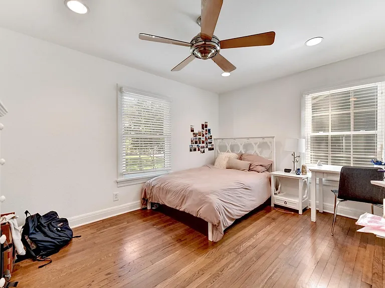 2319 Pruett St — Photo 18