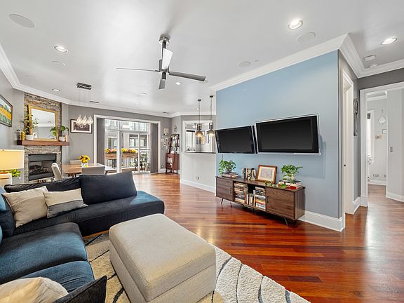 5th image of 4809 N California Ave #2W