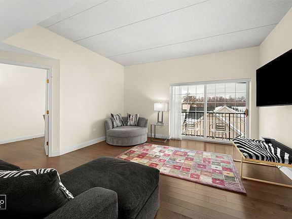 4th image of 434 McDaniels Cir Unit 401
