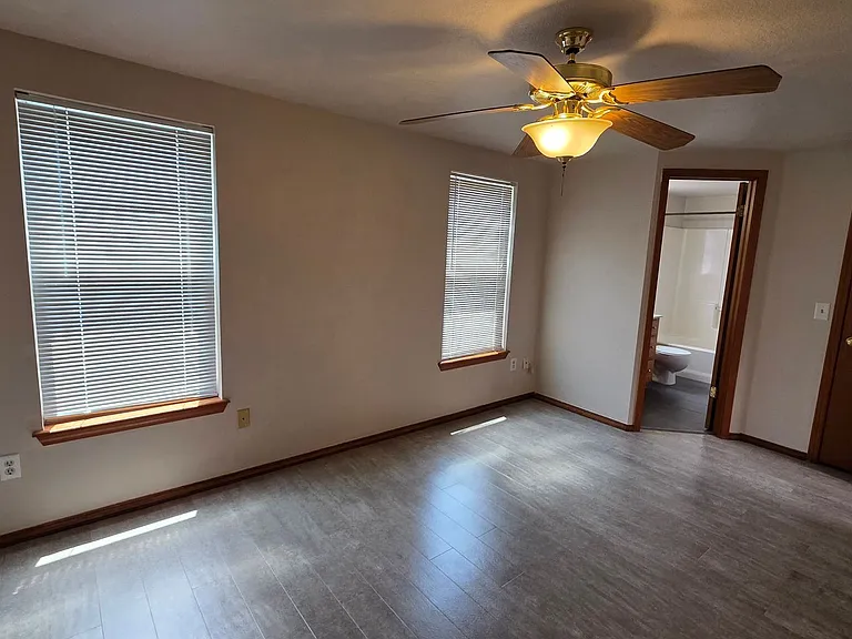 621 Stoneridge Dr — Photo 21