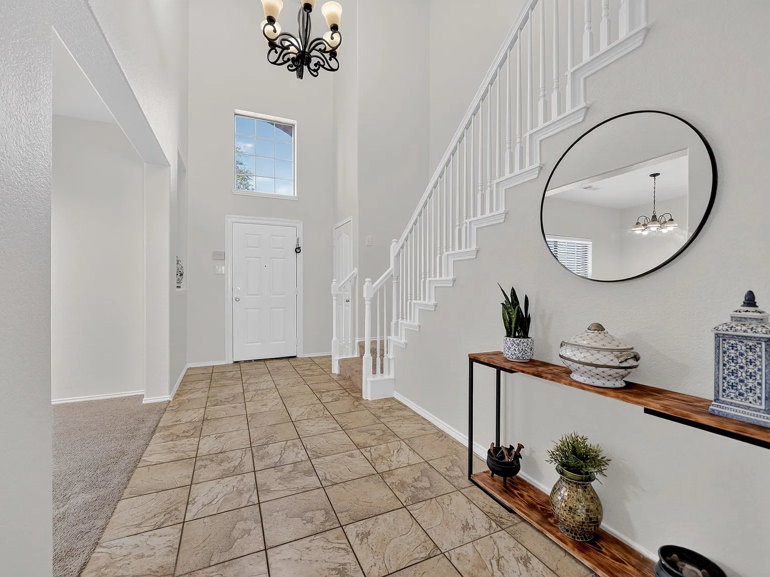 4 bed, 2624 sqft, $2,850 — Photo 4