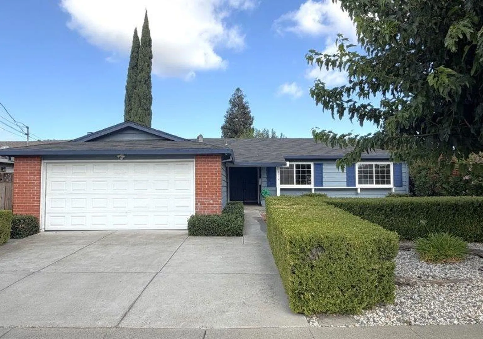 Concord Dana Estates! Nice 3 bedroom 2 bath home, beautiful yards, updated kitchen & baths, walk ... — Photo 1