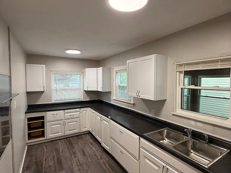 4013 W 10th Ave — Photo 13