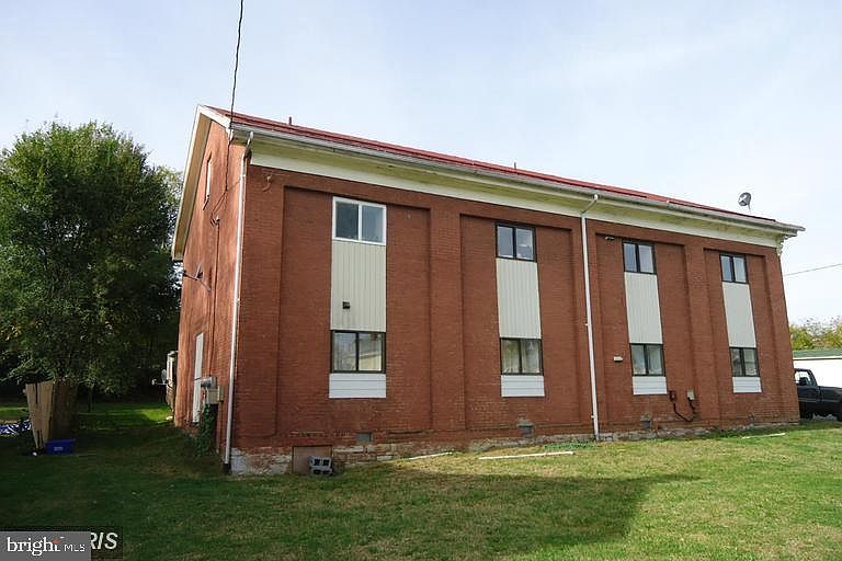 1st image of 303 W High St #3