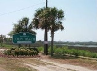 118 E Cooper Ave, Folly Beach, SC 29439