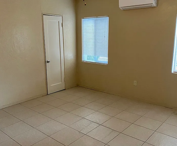 2233 N Columbus Blvd #1 — Photo 7
