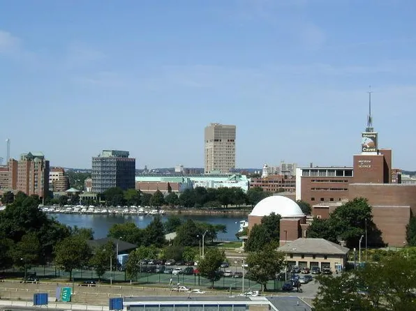 6 Whittier Pl APT 9J, Boston, MA 02114