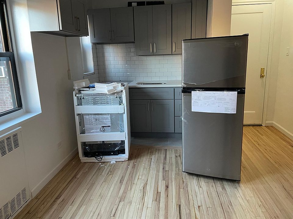 1st image of 8110 135th St APT 515