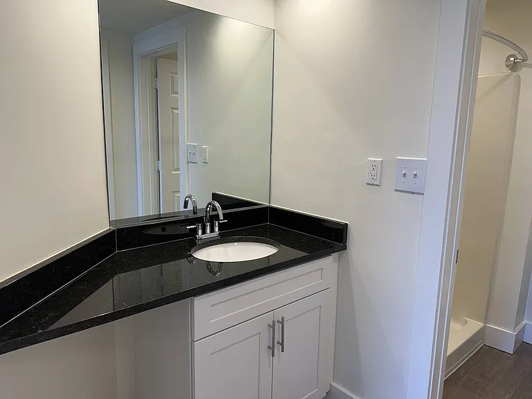 Wesley Townsend Apartments at Buckhead — Photo 95
