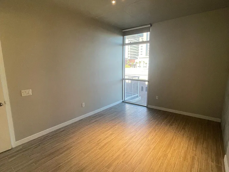 353 E Bonneville Ave #405 — Photo 7