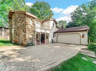 1252 Woodland Ct, Joliet, IL
