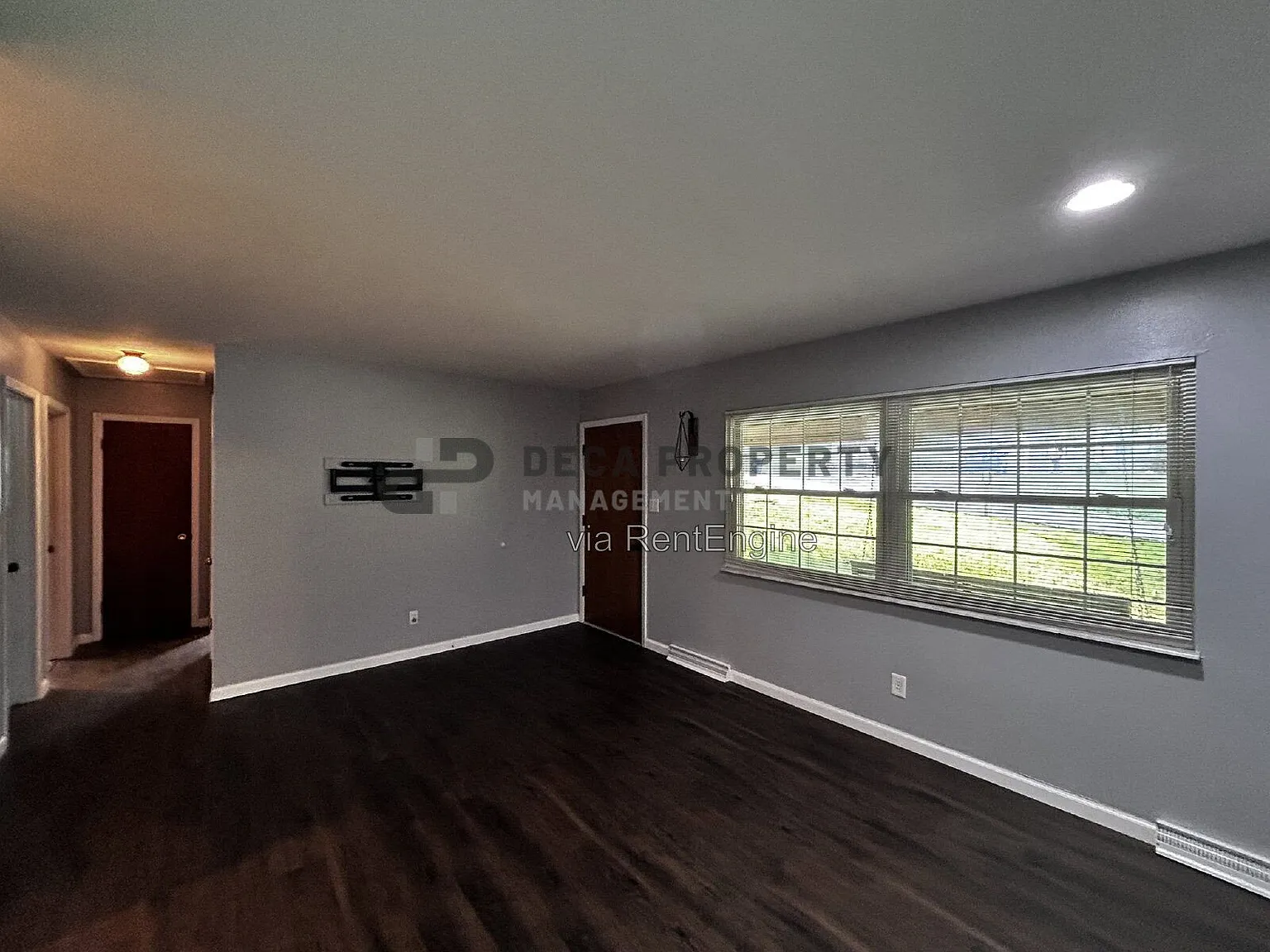 2 bed, 1.0 bath, 1336 sqft, $1,800 — Photo 3