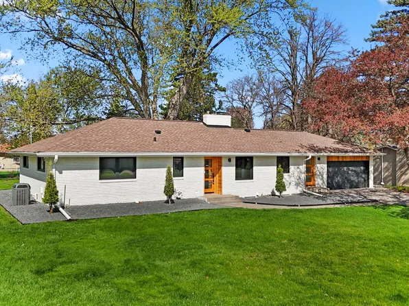 2445 Holton St, Roseville, MN 55113
