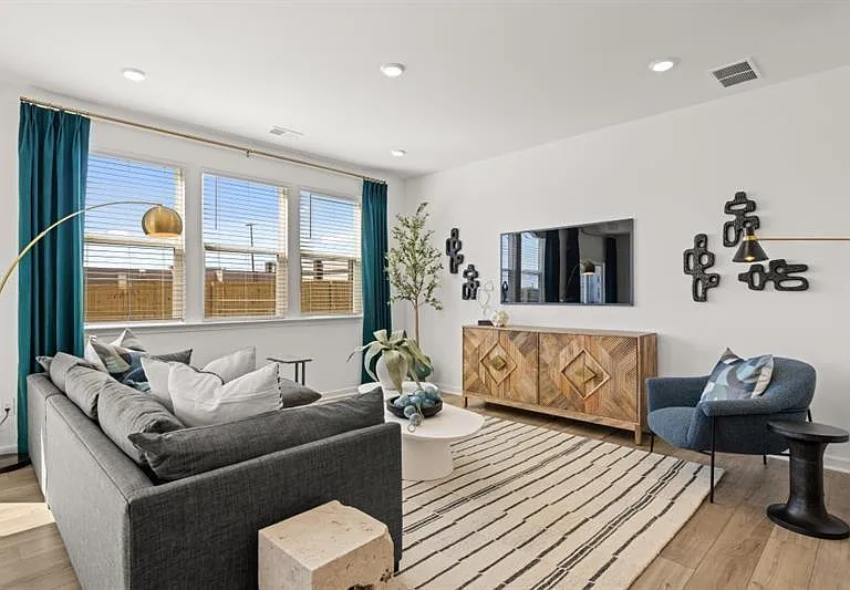 113 Vision St — Photo 4