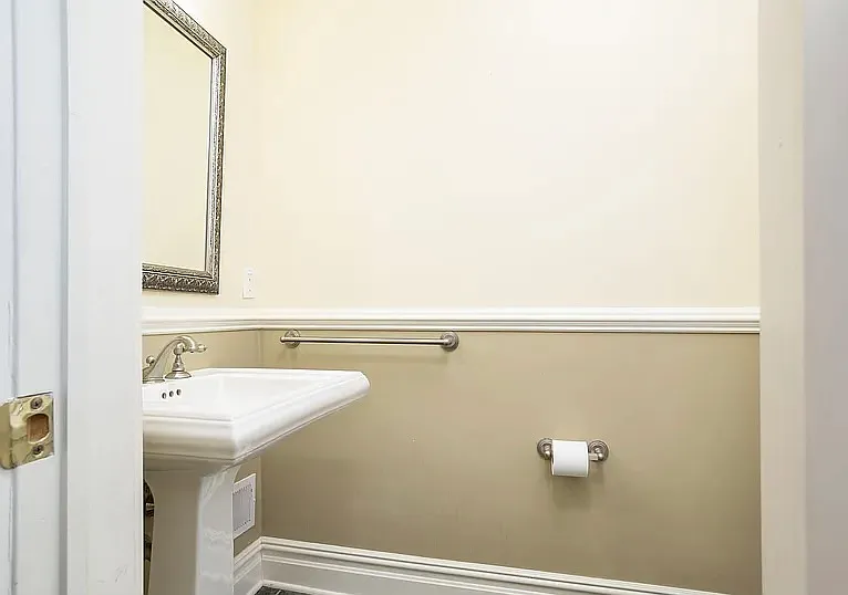 80 E Putnam Ave — Photo 7