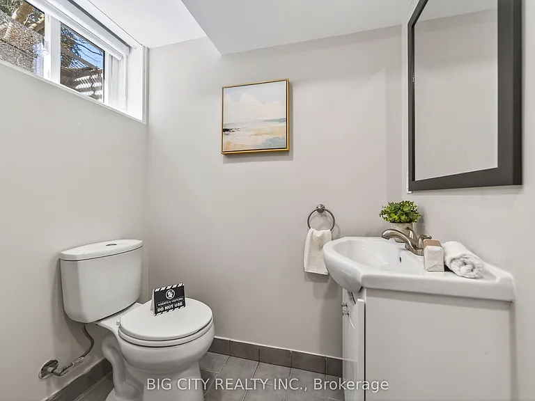 26 Carondale Cres — Photo 42