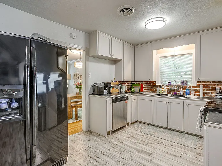 3563 Winston Rd — Photo 4