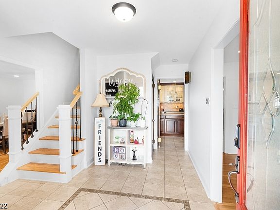 5th image of 634 Reba Rd