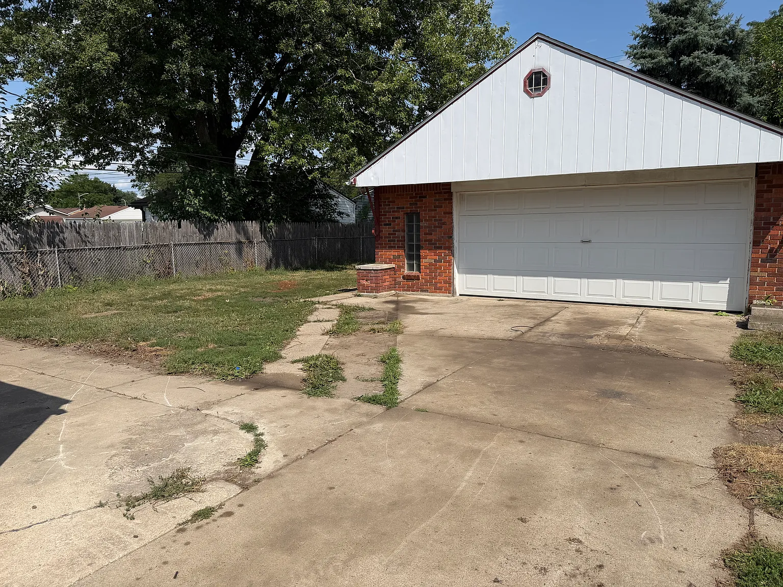3 bed, 910 sqft, $1,700 — Photo 4