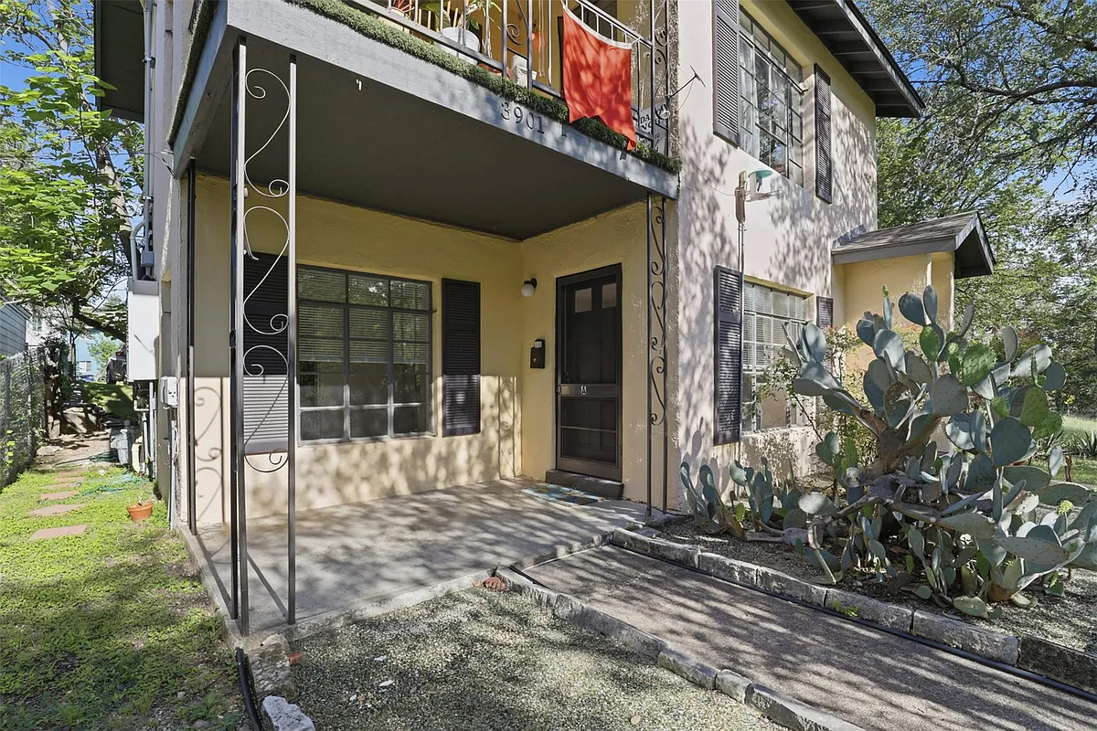 Building Photo - 3901 Wrightwood Rd #A