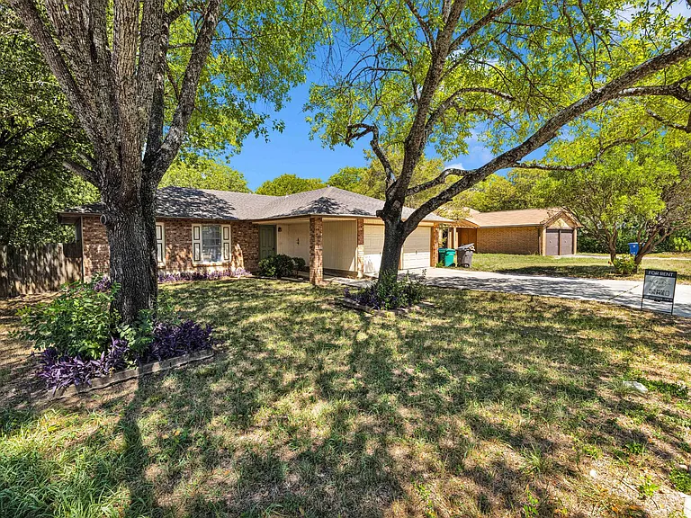 6427 Ridge Pl — Photo 2