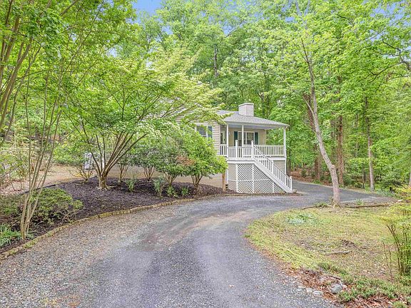 3rd image of 21 Ashton Rd