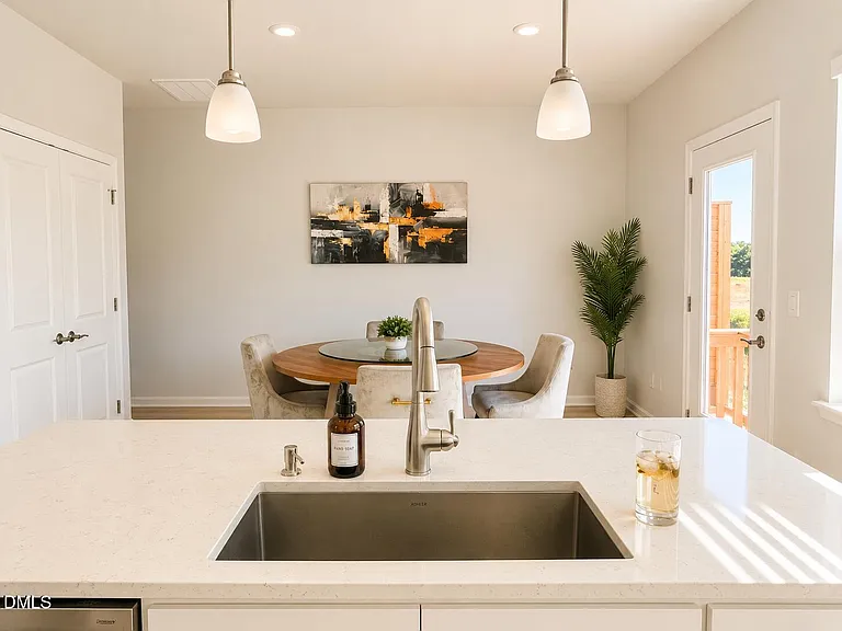 3010 Evertonian Pl — Photo 9